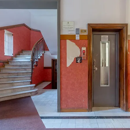 Guesthost - Charm - 200m From Station Апартаменты *