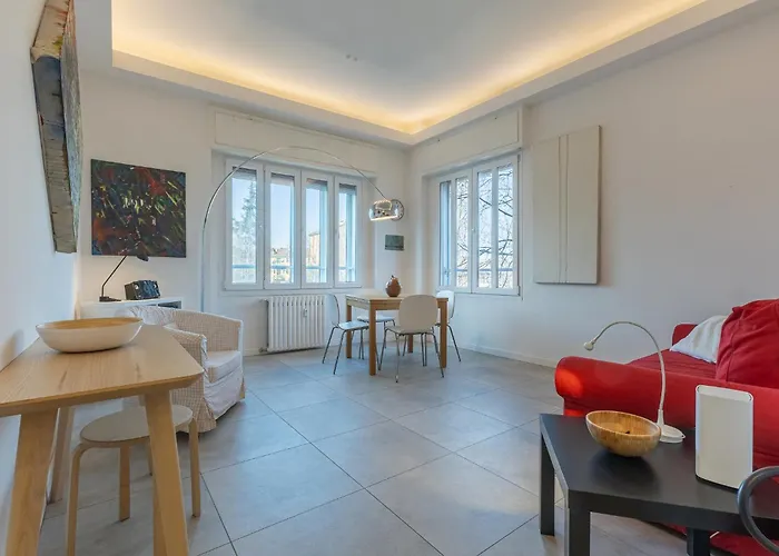 Guesthost - Charm - 200m From Station شقة