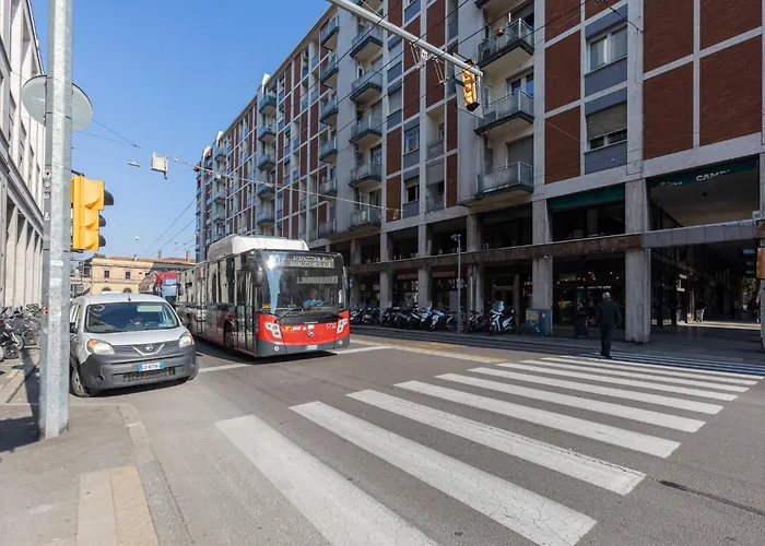 Guesthost - Charm - 200m From Station