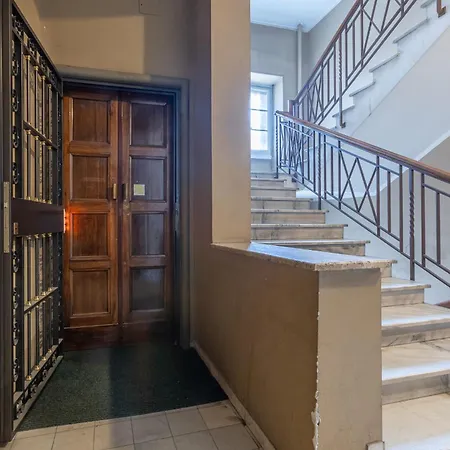 Guesthost - Charm - 200m From Station Apartment *